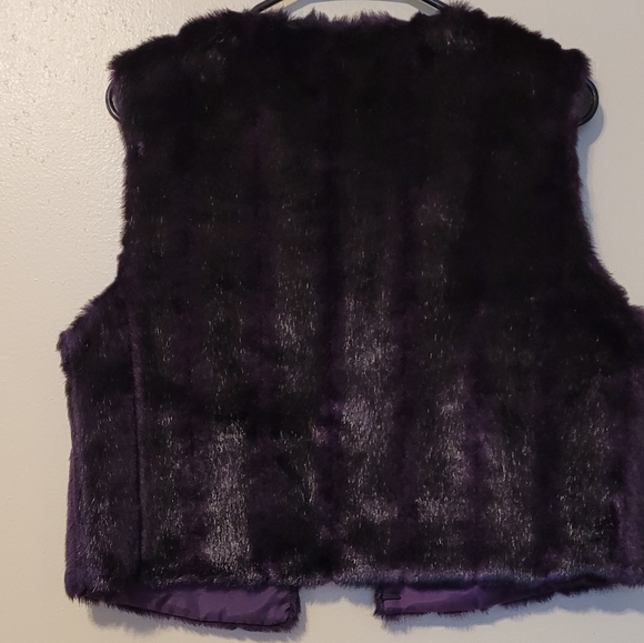 Faux fur sizee med beautiful condition - Picture 5 of 6
